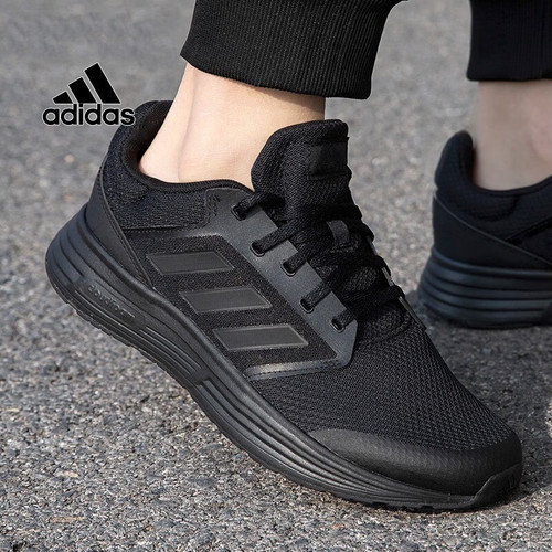 阿迪达斯缓震透气跑步鞋假一罚十