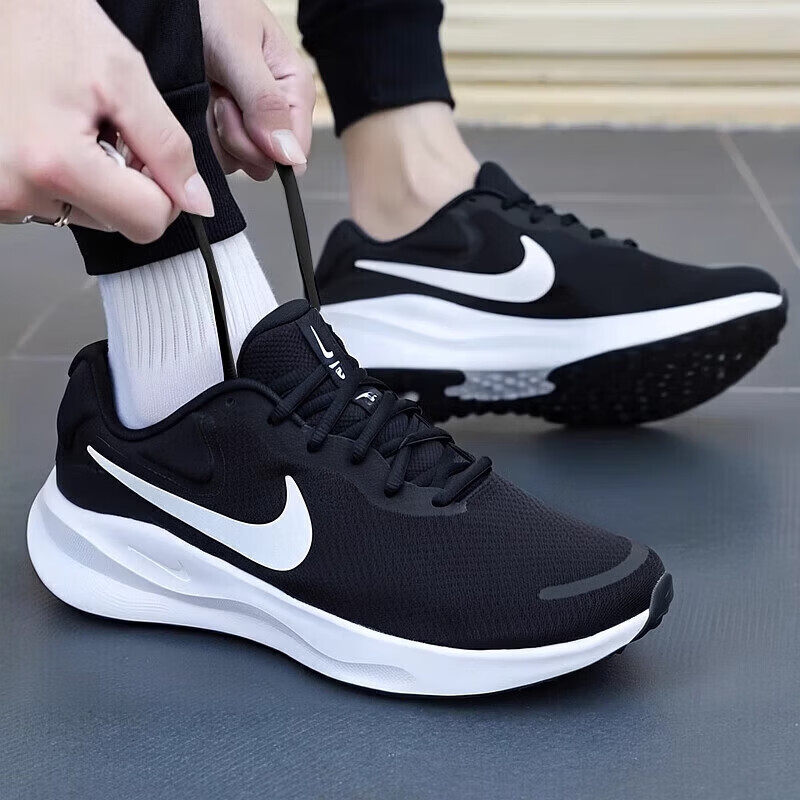 NIKE耐克正品男鞋夏季新款REVOLUTION 8运动鞋网面透气减震跑步鞋 - 实物图