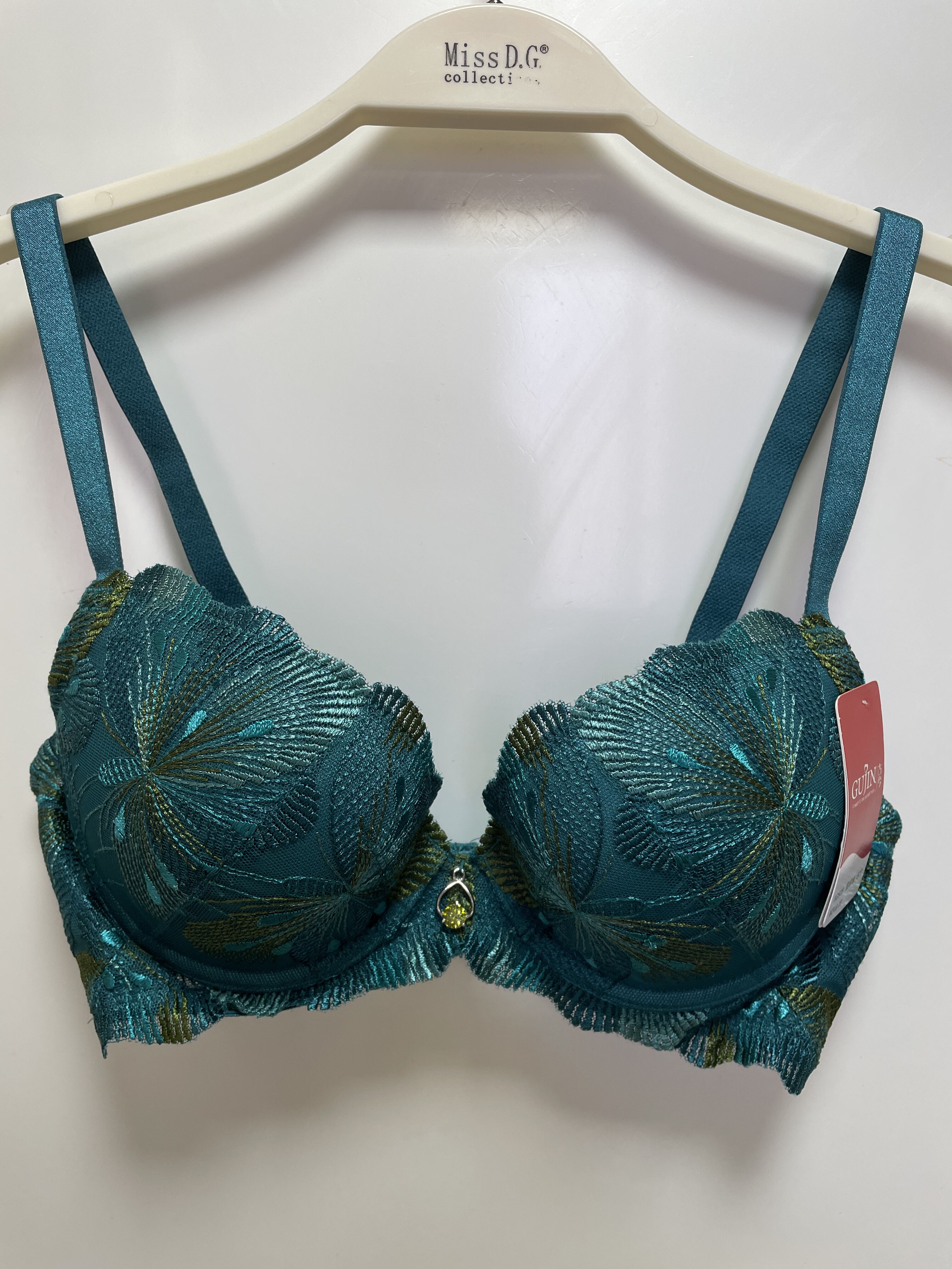 古今内衣70B上薄下厚聚拢内衣有钢圈