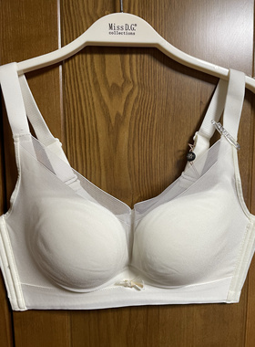 伊丝艾拉内衣80A 85A无钢圈厚款聚拢柔软舒适