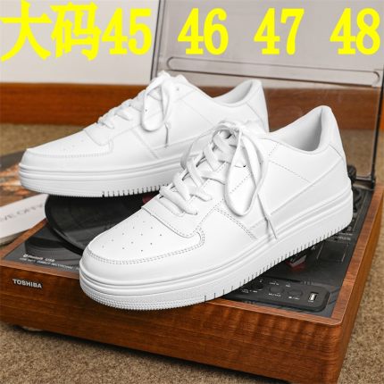 新款男士休闲45大码超火小白鞋46纯白色板鞋47青少年潮鞋48特大号