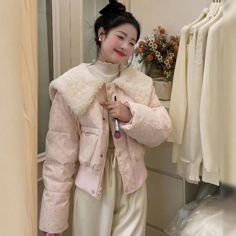 韩系波点设计感毛毛大翻领羽绒服