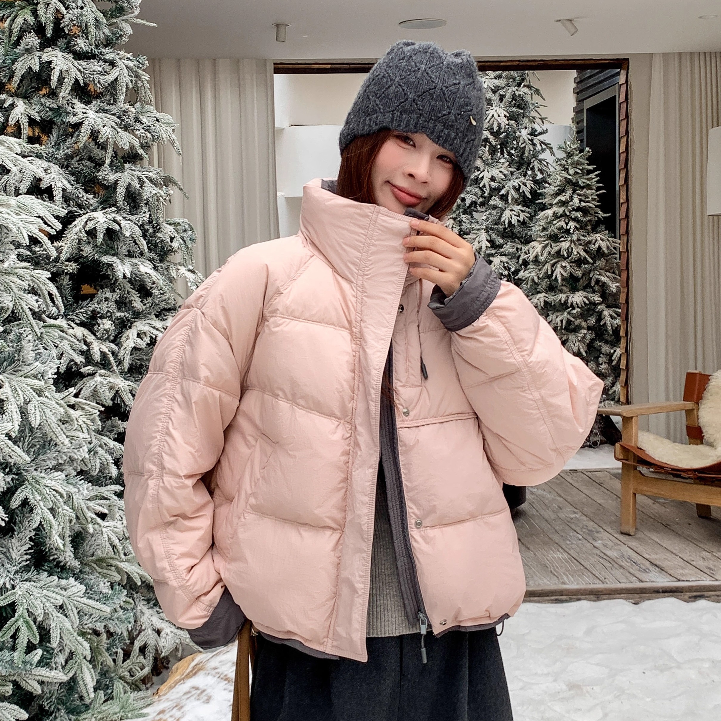 韩系简约撞色短款立领羽绒服外套