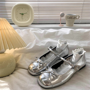 法式银色浅口芭蕾风玛丽珍单鞋女2025春季新款平底配裙子jk小皮鞋