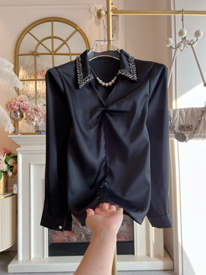 2026年春季新款重工镶钻v领雪纺衫衬衣褶皱宽松长袖黑色衬衫女装