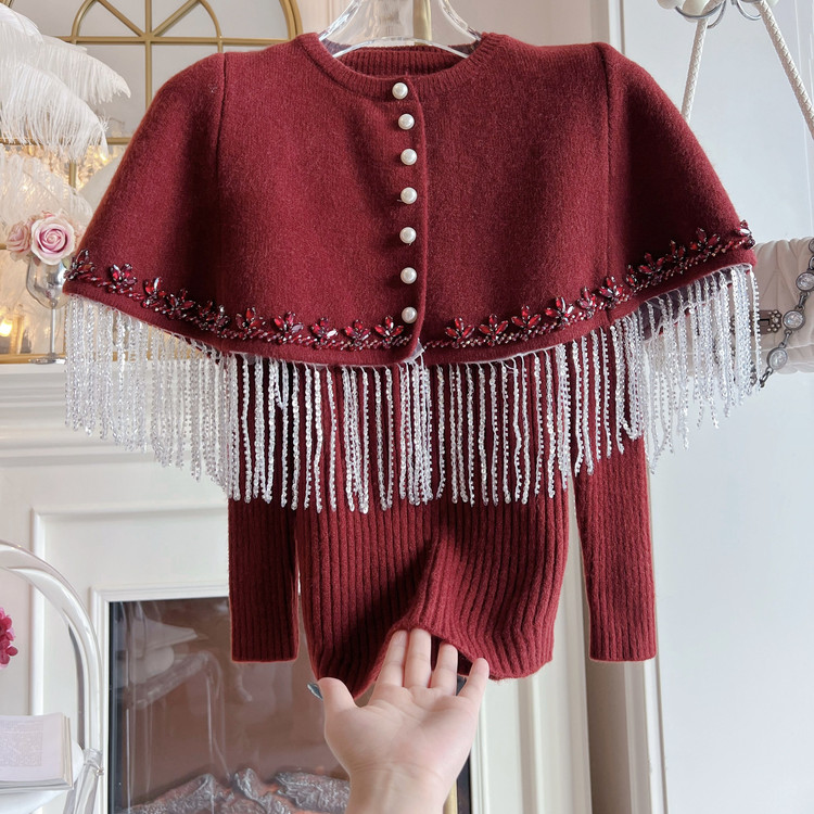 2025年秋冬新款法式复古红色重工镶钻流苏斗篷披肩毛衣两件套女装,女装/女士精品,时尚套装,淘宝优惠券,粉丝福利购,淘宝优惠卷