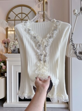 法式气质蕾丝边针织衫女2026秋冬原创重工镶钻修腰显瘦打底衫上衣