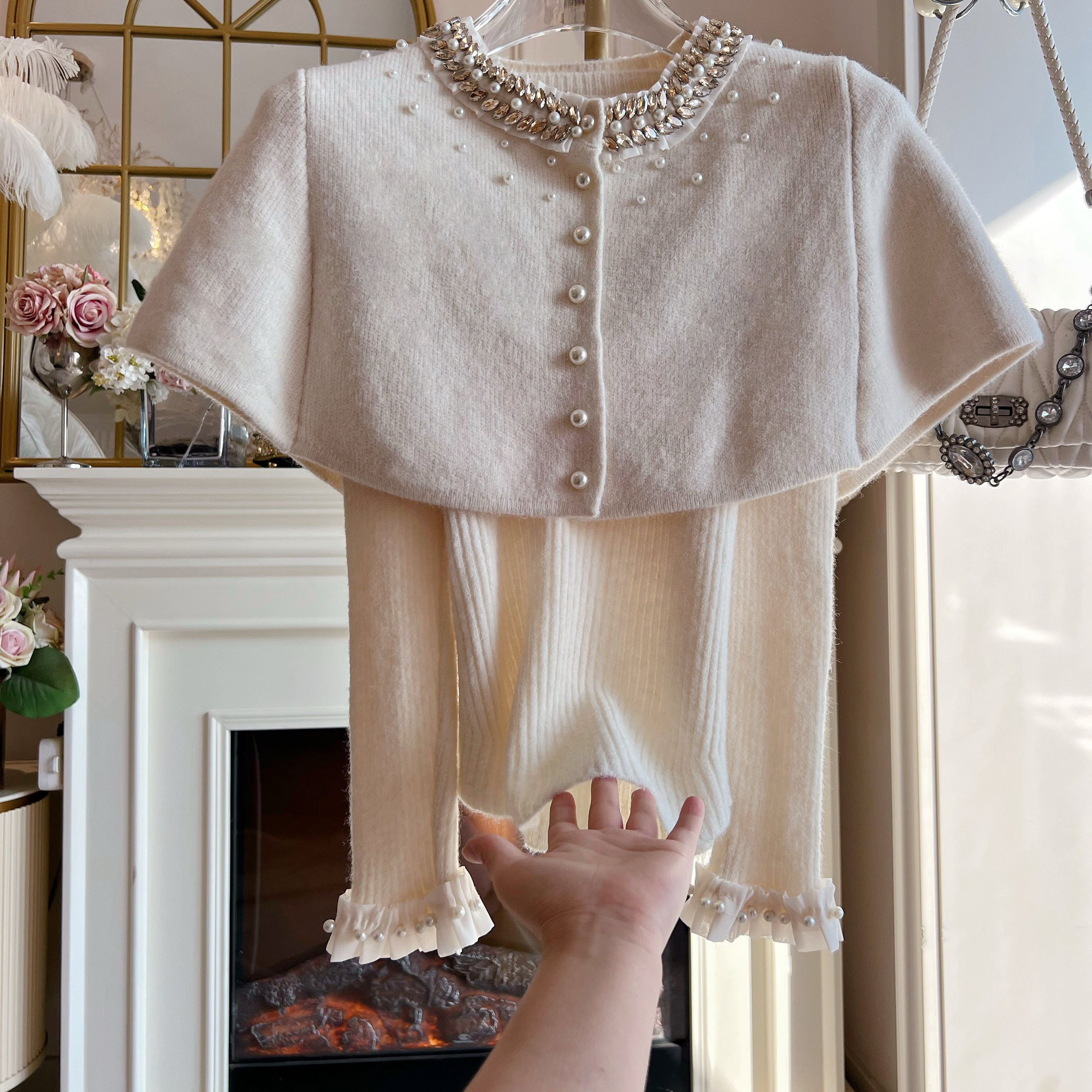 名媛风气质百搭荷叶边斗篷披肩毛衣外套修身显瘦针织衫套装女装