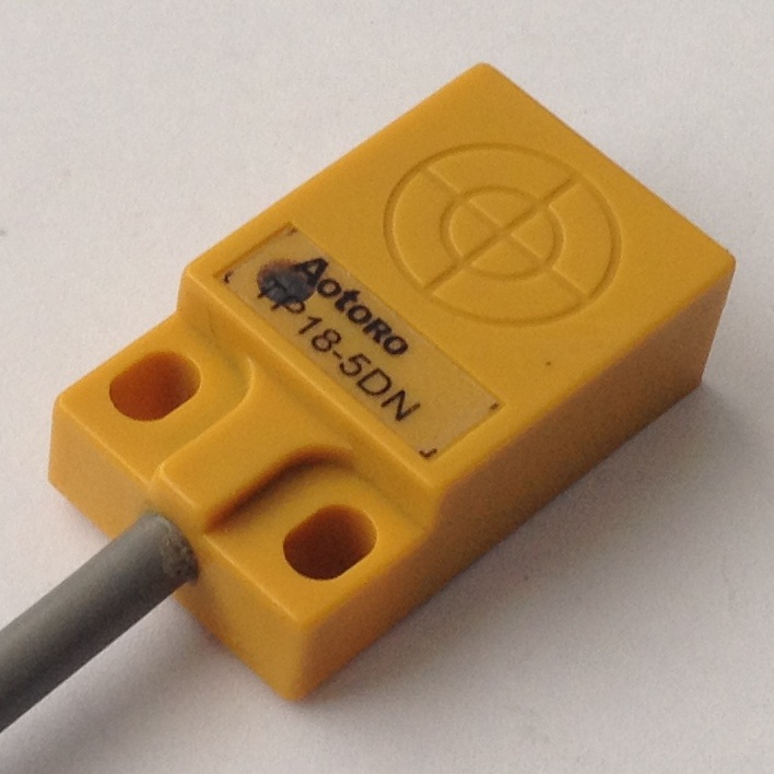 扁平方形接近开关TP18-5DN/DP2