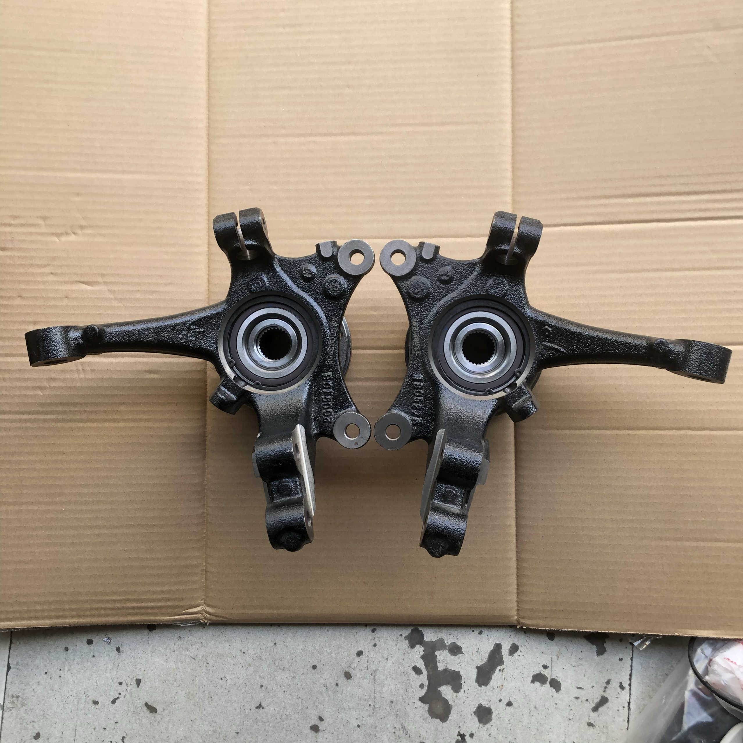 雪铁龙C5C6标致508羊角总成转向节总成 原厂组装