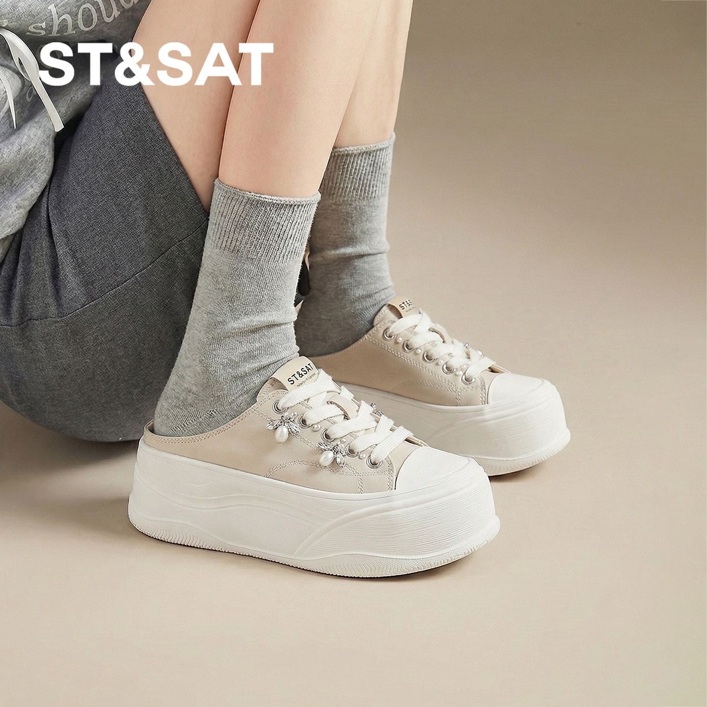 星期六包头半拖鞋女2026新款夏季厚底增高透气水晶吊坠百搭休闲鞋