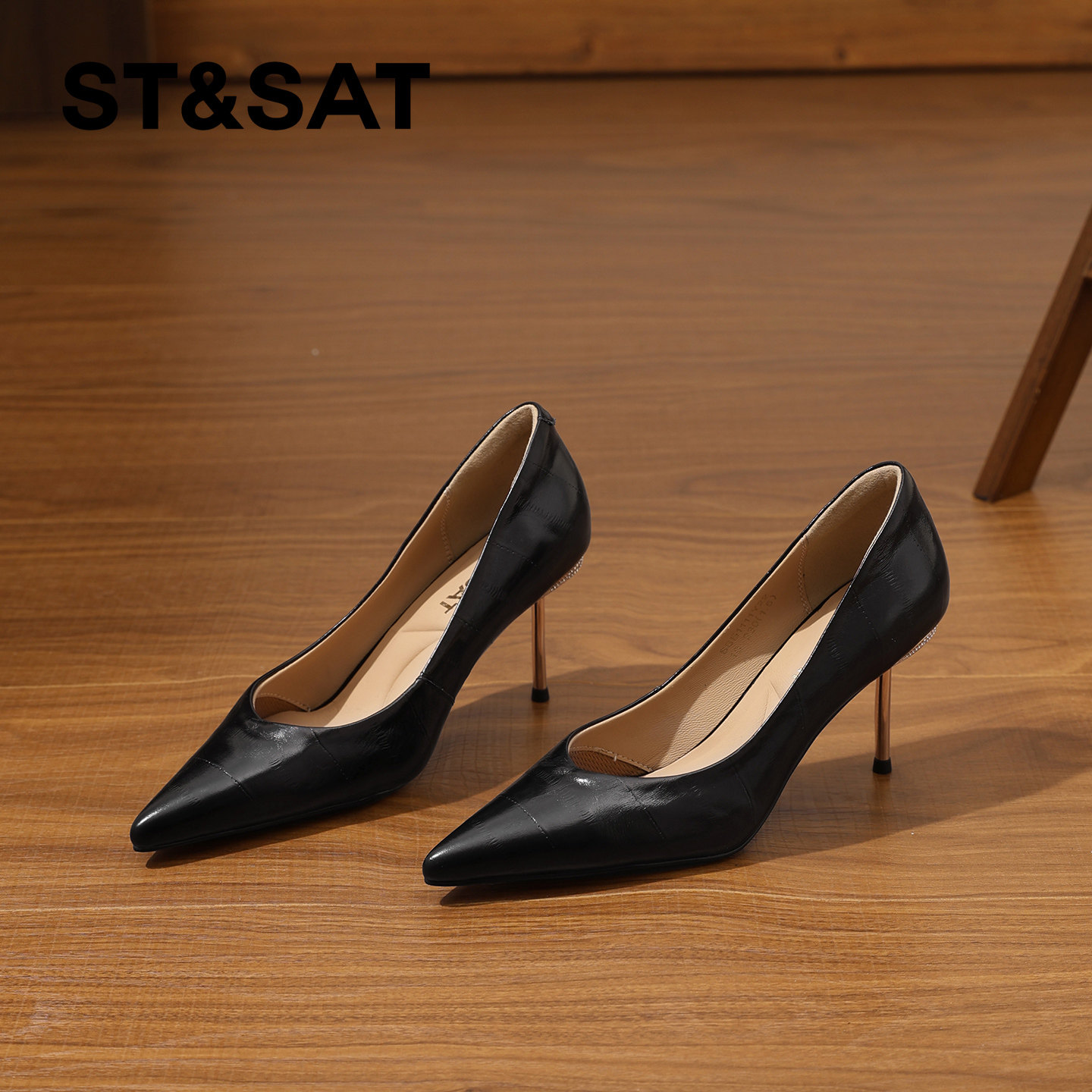 星期六轻熟真皮尖头细跟浅口单鞋女2026春季新款气质不累脚高跟鞋