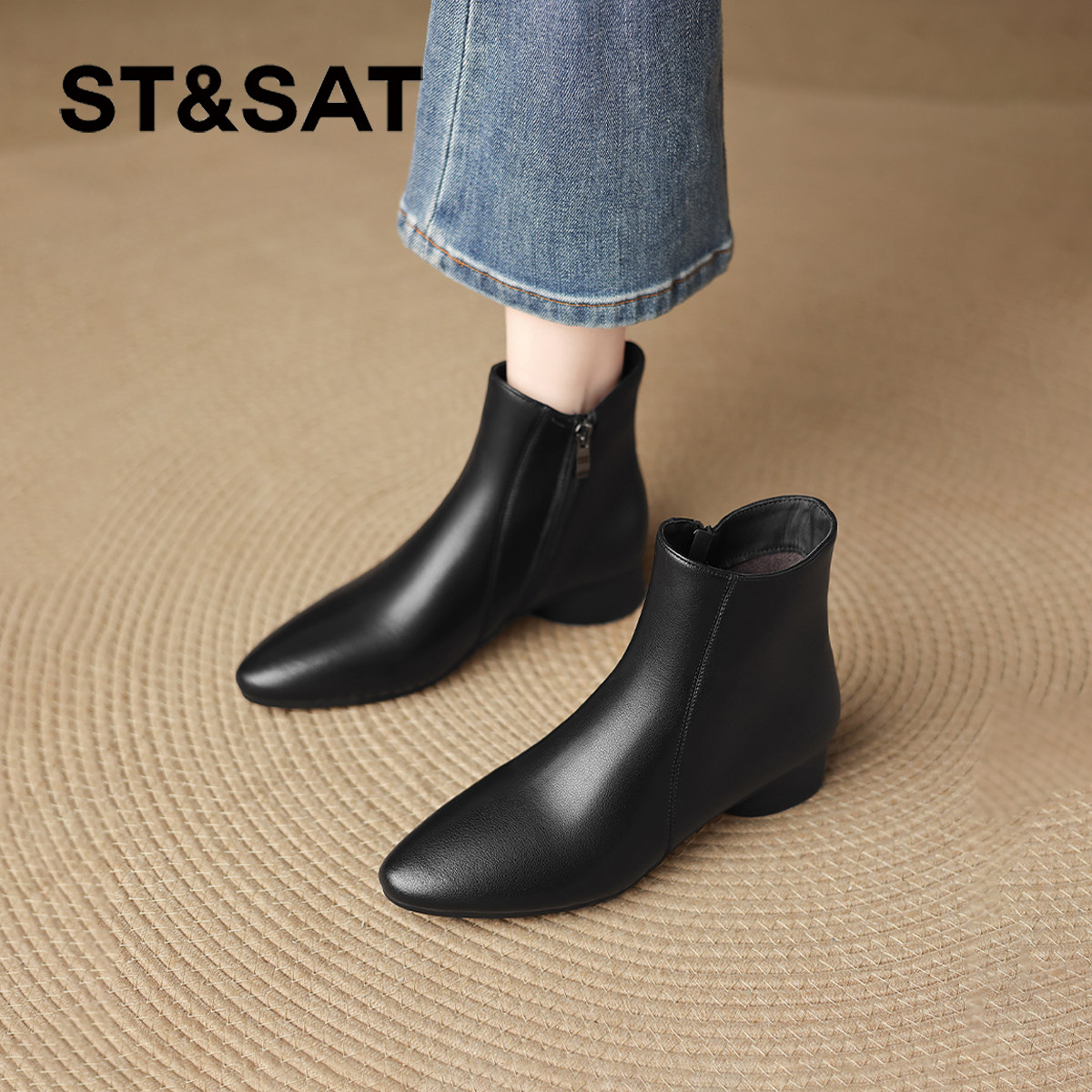 星期六尖头真皮靴黑色小短靴女款马丁女靴子冬季踝靴女士加绒瘦瘦