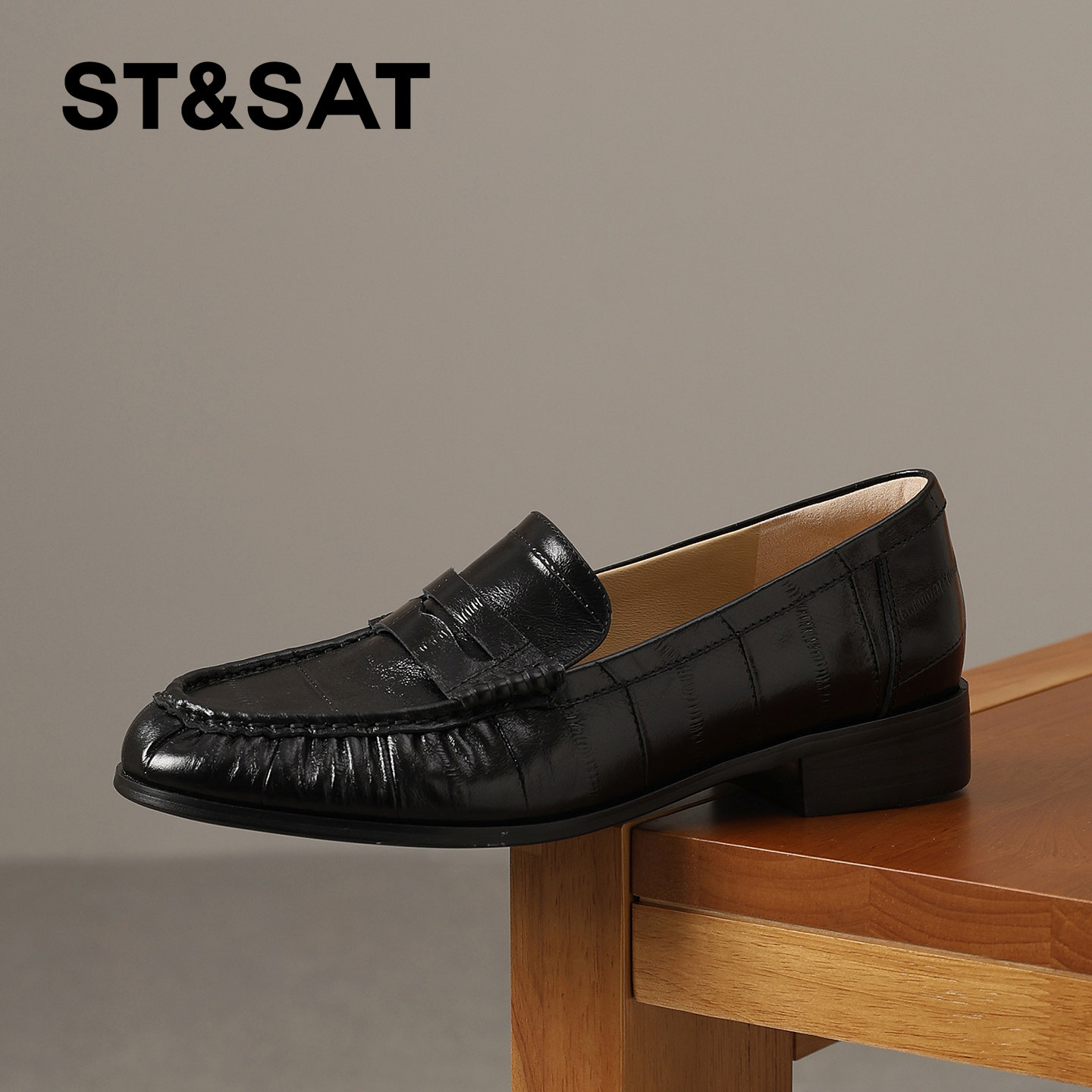 星期六老钱风真皮乐福鞋女2026春季新款粗跟不累脚通勤小皮鞋单鞋