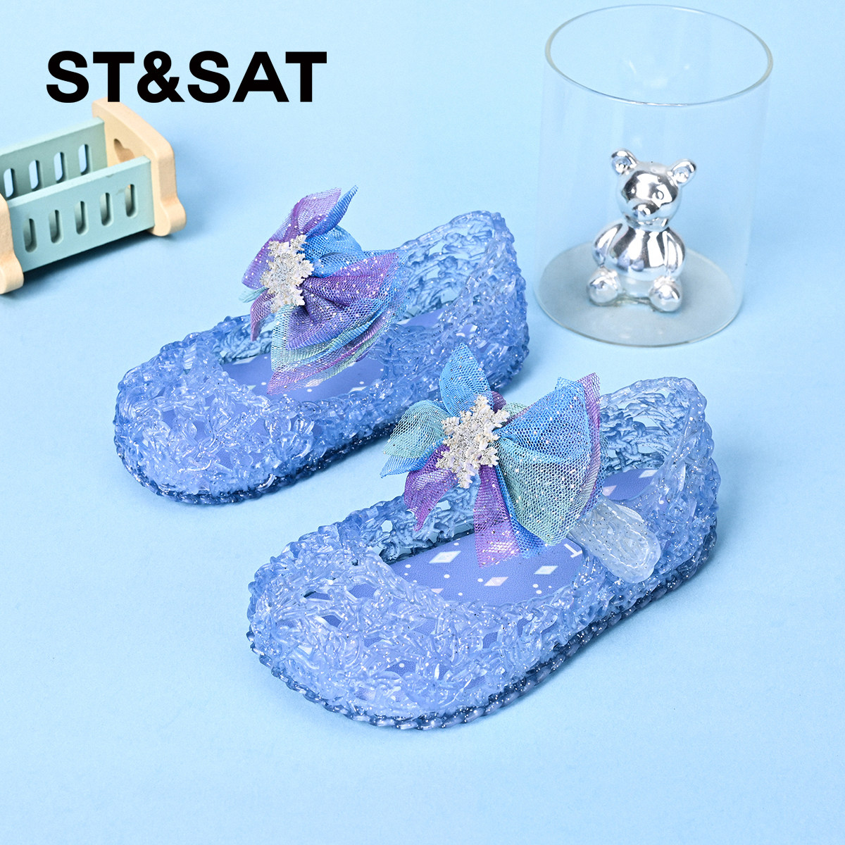 星期六女童蝴蝶结果冻鞋洞洞鞋