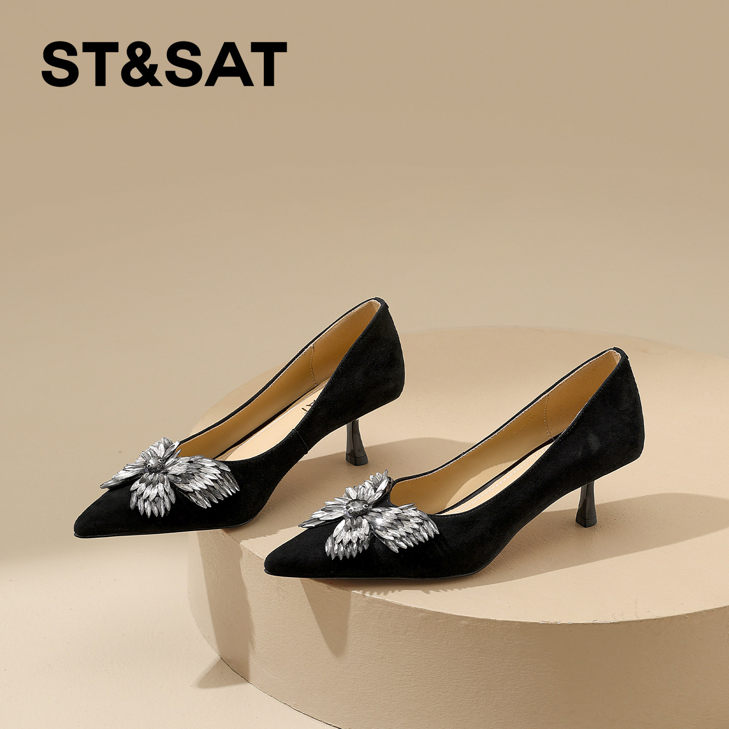 星期六优雅蝴蝶水钻浅口单鞋女2026春季新款尖头细跟不累脚高跟鞋