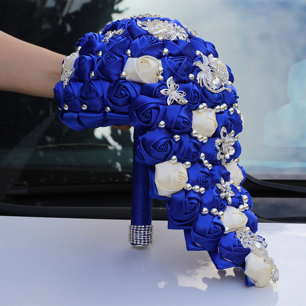 高品质水钻瀑布手捧花缎带玫瑰新娘伴娘婚礼手持花束pb1210