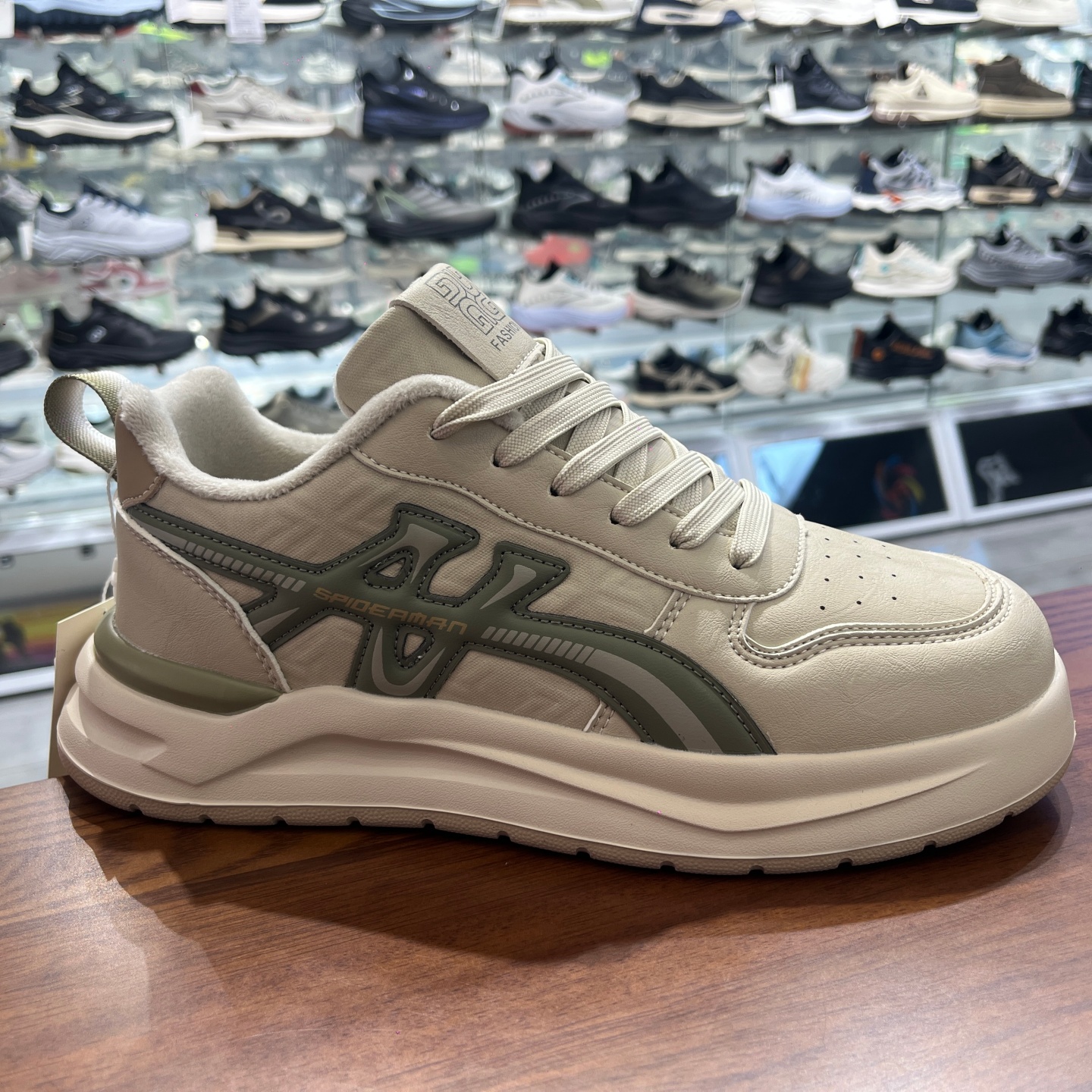 捡漏实体店250+撤柜冬季薄绒保暖厚底老爹鞋轻便日常运动休闲男鞋