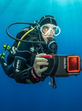 SeaLife SportDiver 潜水手机保护壳 支持 40 米深潜防水摄影拍照