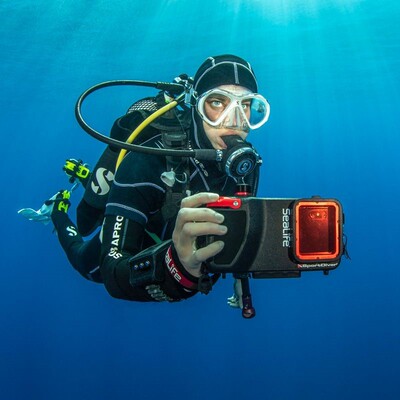 SeaLife SportDiver 潜水手机保护壳 支持 40 米深潜防水摄影拍照