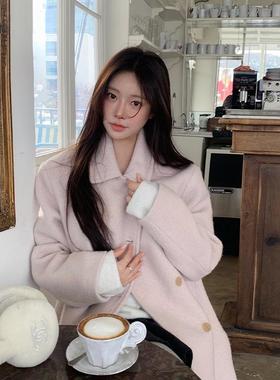 国内现货 小众品牌LEEDS 翻领中长款粉外套羊羔毛70羊驼毛30