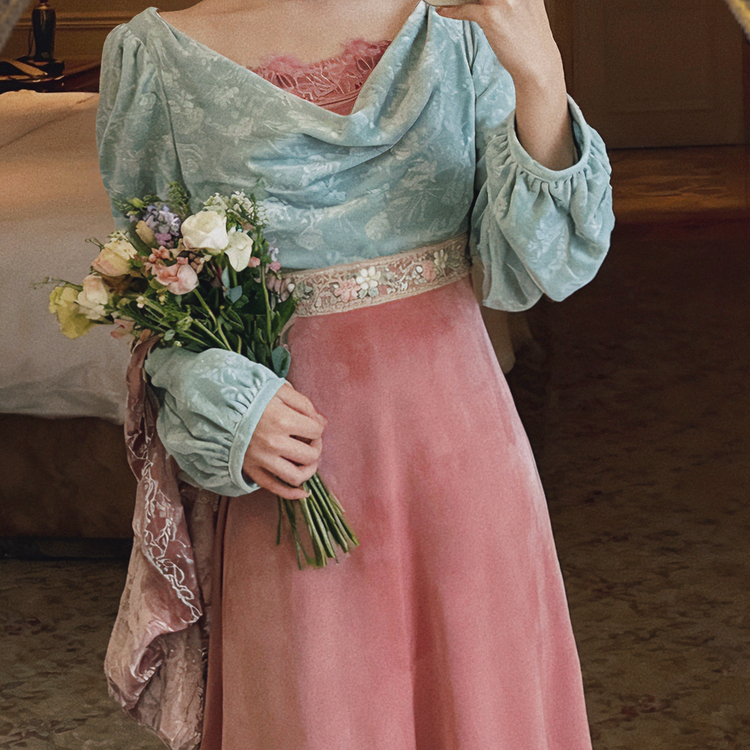 致卡萝自制-璞玉桃花簪-复古丝绒荡领显瘦中式撞色连衣裙