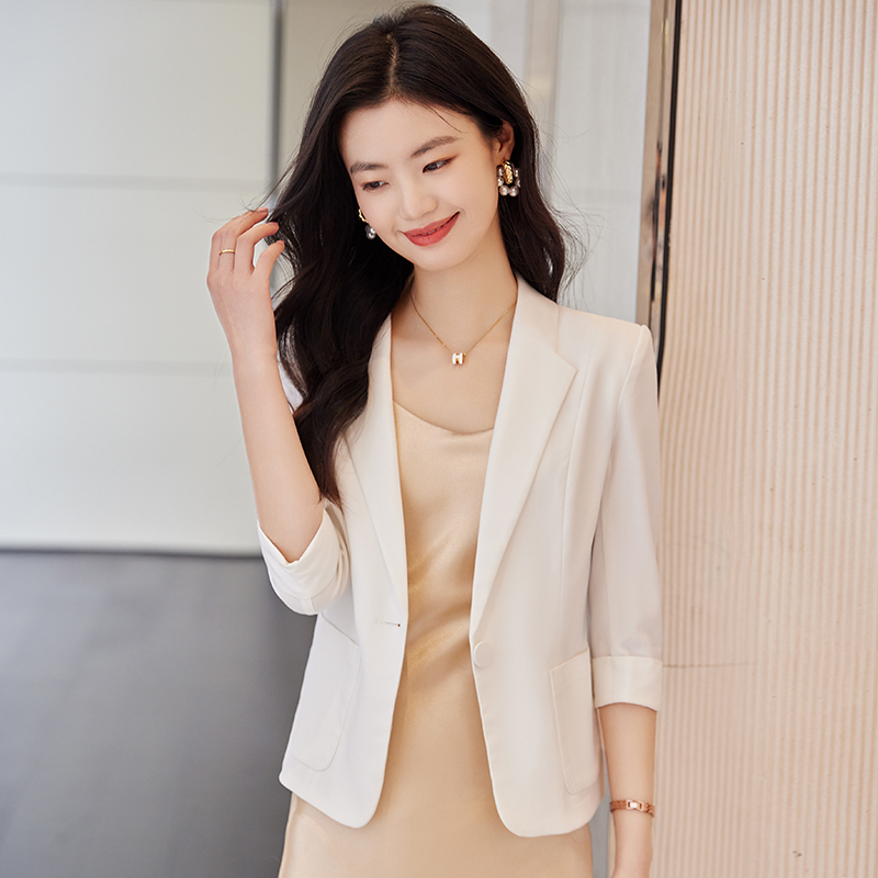 白色西装外套女夏季薄款2025新款小个子七分袖休闲气质短款西服夏