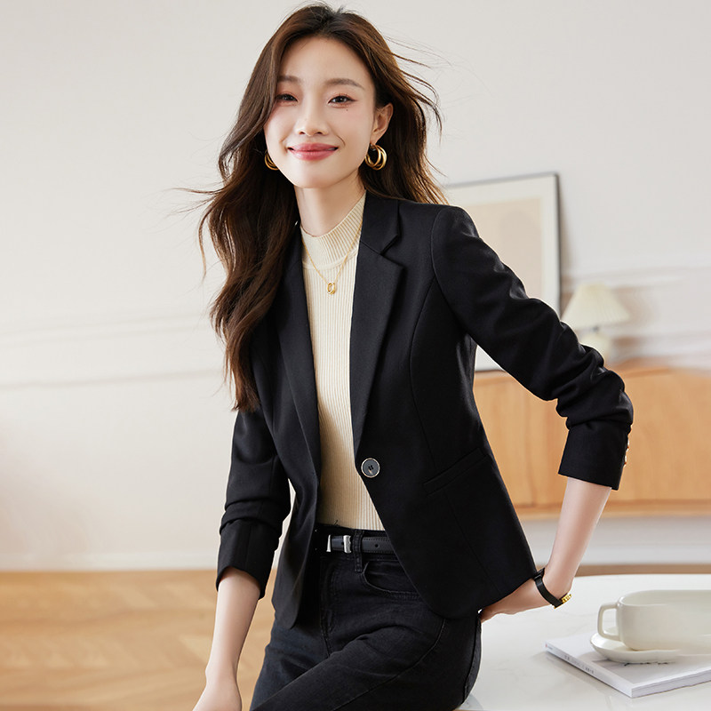 黑色小西装外套女春季2026新款小个子短款高级感气质休闲修身西服