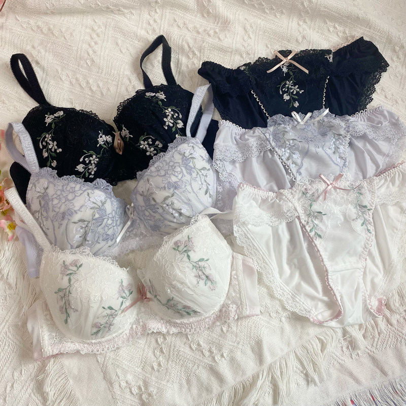 日系半球水滴少女有钢圈刺绣花朵文胸中鸡心圆润舒适内衣套装