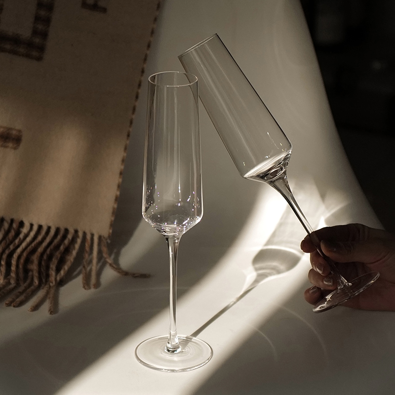 随酒拍下发货彩虹微笑芹酒香槟杯