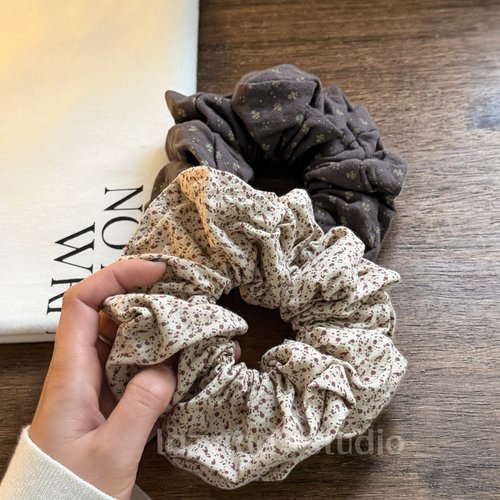 棉麻材质 复古小众不撞款大号肠圈 简约耐看马尾头花发饰发绳