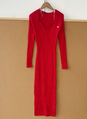 2u1-19秋季法式复古纯色修身气质针织连衣裙V领设计感高级Y25-10