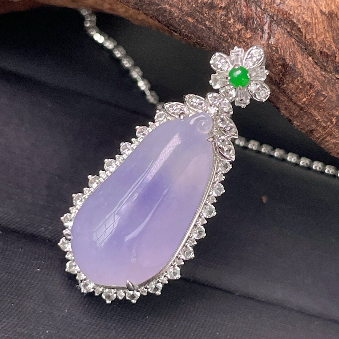 天然翡翠缅甸紫罗兰福瓜吊坠女气质精品冰种老坑料18k金钻镶玉坠