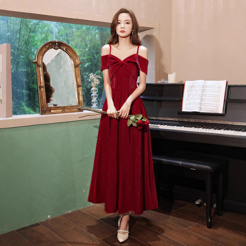 吊带敬酒服新娘平时可穿高级感小个子酒红色订婚礼服连衣裙晚礼服