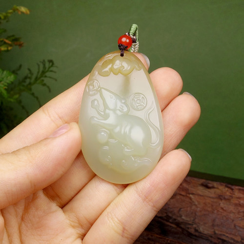 【天石玉器】和田玉糖青灵鼠送福挂件吊坠24.08g