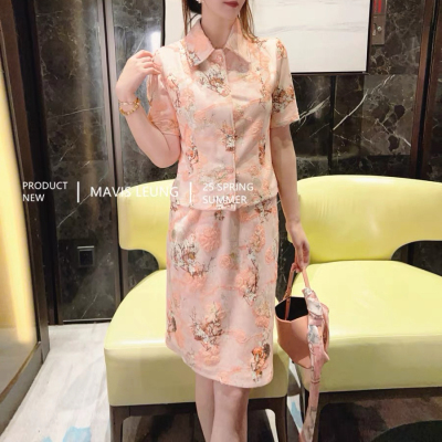 MAVIS LEUNG 浮生若歇 新中式立体绣花粉盐色翻领短袖外套套装