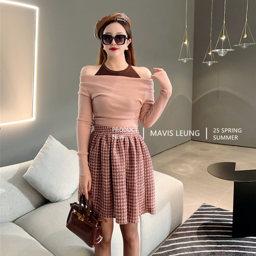 MAVIS LEUNG 玫瑰可露丽 假两件挂脖一字领撞色针织+粗花呢半身裙