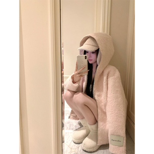 实价实拍 软糯粉色连帽毛毛外套小个子甜美减龄开衫上衣