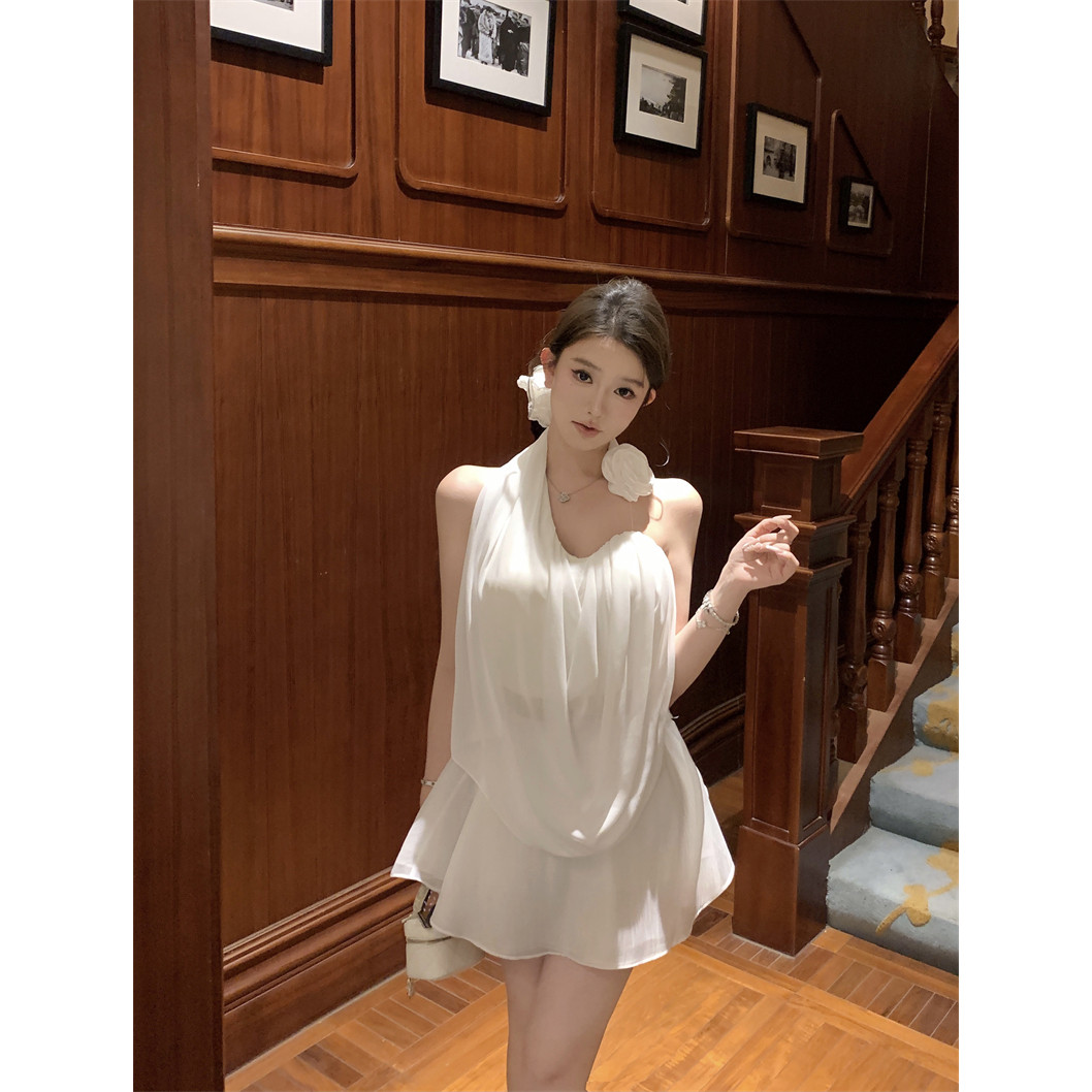 实拍  手工花朵挂脖抹胸吊带上衣+短款半裙度假套装