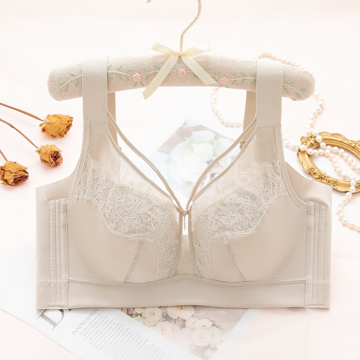 大胸显小文胸超薄款全罩杯加宽肩带大码胖mm内衣女无钢圈聚拢胸罩