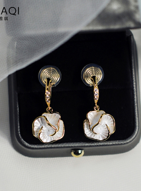 温柔甜美白色山茶花一体式蚊香盘耳夹耳钩耳环无耳洞耳饰女清冷风