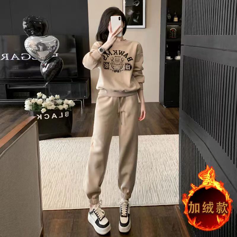 2025年冬季洋气圆领加绒宽松显瘦