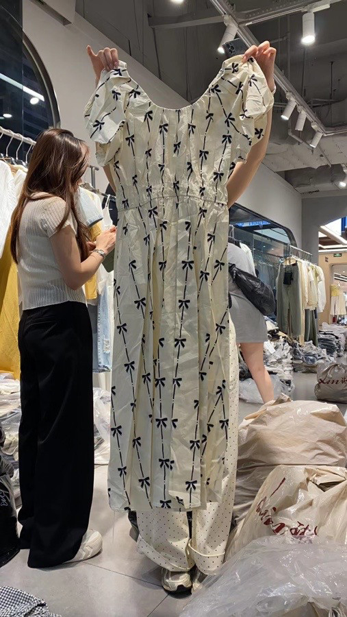 欧洲站2024夏款欧货女装U领泡泡袖韩系收腰显瘦蝴蝶结印花连衣裙