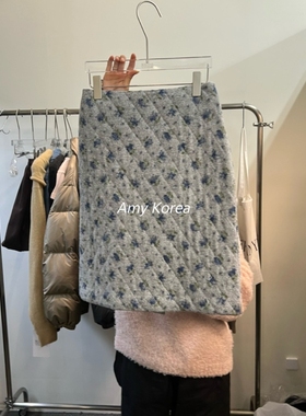 MORE THAN Amy韩代 25fw 东大门 时尚小碎花 压格夹棉 半身短裙