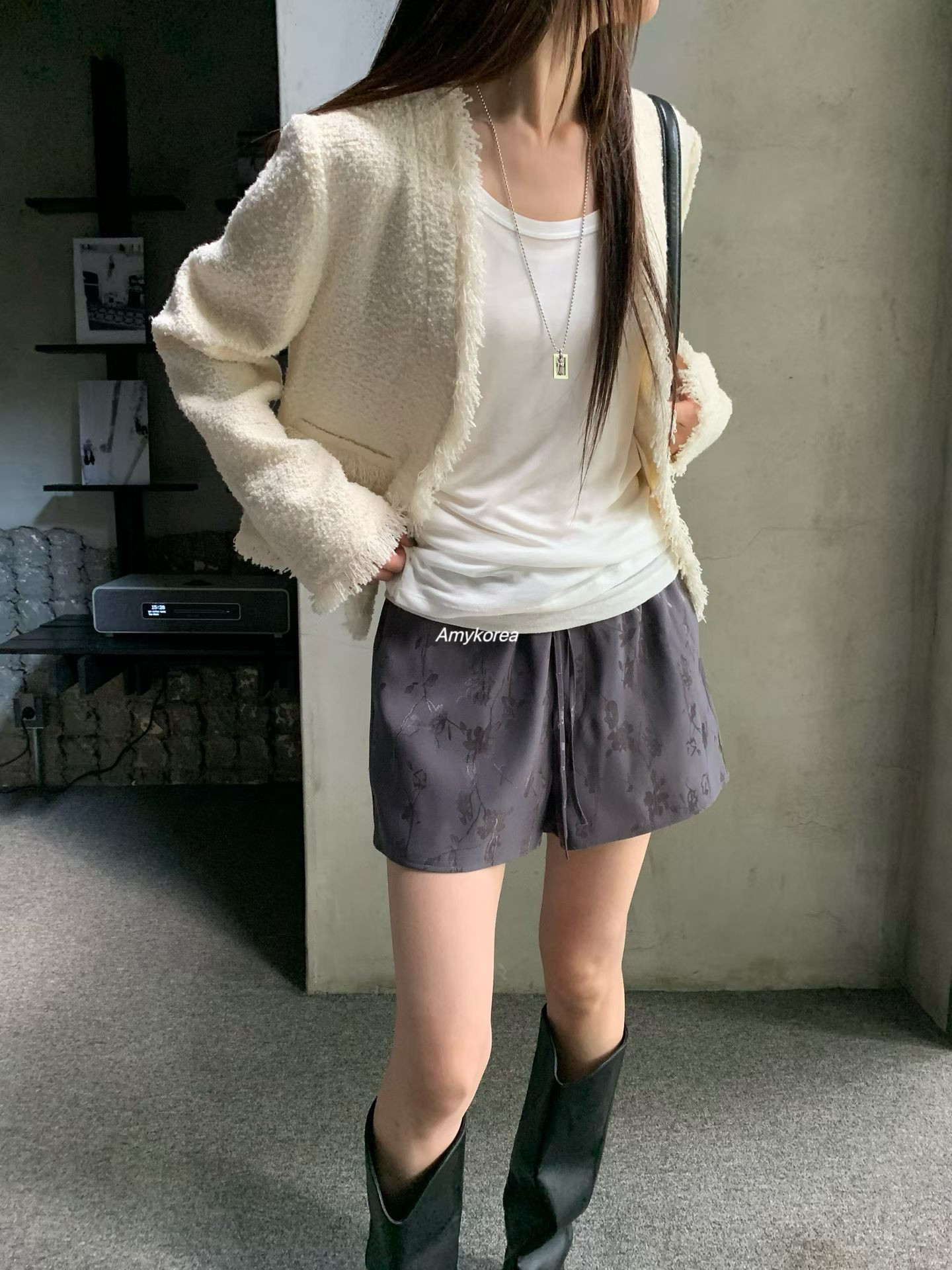 TOBE Amy韩代 26早秋 东大门 花朵暗纹 松紧腰短裤 洋气百搭
