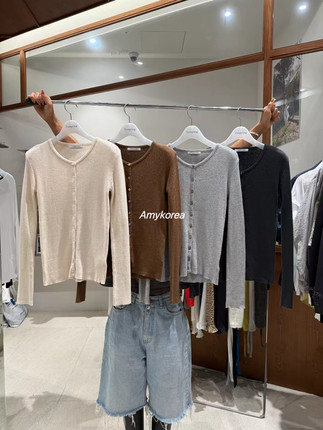 tempting Amy韩代 25fw 东大门 单排扣 圆领长袖针织开衫修身简约