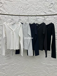 novus Amy韩代 26早春 东大门 v领纽扣长袖t恤 纯色修身