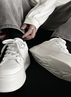 2025新款男鞋日系内增高百搭休闲运动松糕板鞋厚底透气高级感ins