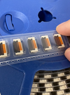 F31L-1A7H1-11015 间距0.5 高2.55 带锁 15pin FPC 连接器