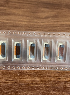 F31S-1A7L1-11020 立贴 20pin 间距0.5 H5.8掀盖带卡扣